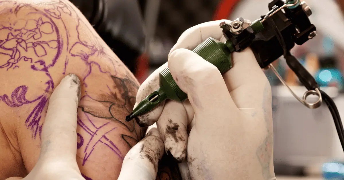 risks of tattoos